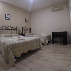 Отель Hostal El Pilar Испания, Мадрид - 1 отзыв об отеле, цены и фото номеров - забронировать отель Hostal El Pilar онлайн сейф в номере