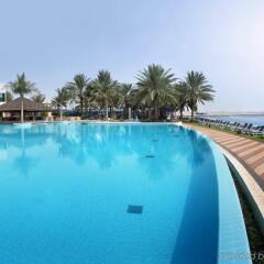 Отель Beach Rotana ОАЭ, Абу-Даби - 1 отзыв об отеле, цены и фото номеров - забронировать отель Beach Rotana онлайн бассейн
