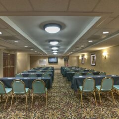 Отель Arlington Court Suites Hotel США, Арлингтон - отзывы, цены и фото номеров - забронировать отель Arlington Court Suites Hotel онлайн фото 7