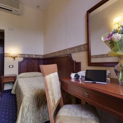 Отель Arizona Hotel Италия, Флоренция - 3 отзыва об отеле, цены и фото номеров - забронировать отель Arizona Hotel онлайн удобства в номере фото 2
