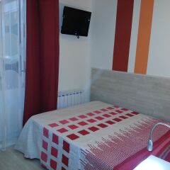 Хостел Far Home Plaza Mayor комната для гостей