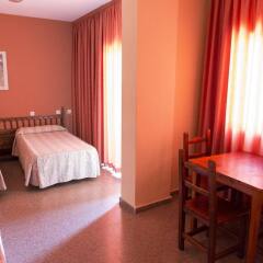 Отель ApartHotel Las Mariposas Испания, Льорет-де-Мар - 1 отзыв об отеле, цены и фото номеров - забронировать отель ApartHotel Las Mariposas онлайн комната для гостей фото 2