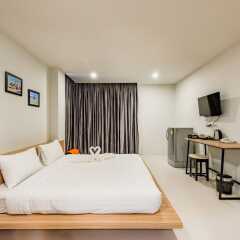 Отель Phuket Marine Poshtel фото 38