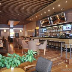 Отель Holiday Inn Istanbul Sisli гостиничный бар