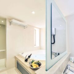 Отель Mercure Istanbul The Plaza Bosphorus ванная