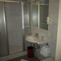 Hotel Terminus Vienna in Vienna, Austria from 124$, photos, reviews - zenhotels.com bathroom photo 2