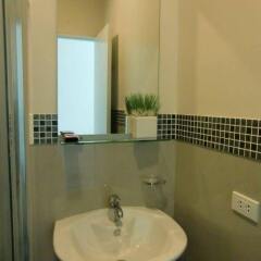 Отель Travelers Service Apartment Филиппины, Макати - отзывы, цены и фото номеров - забронировать отель Travelers Service Apartment онлайн ванная фото 2