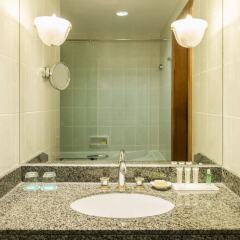 Отель Le Meridien Fairway Дубай ванная