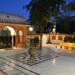 Suryaa Villa - A City Centre Hotel фото 3