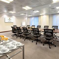 Copthorne Hotel Sharjah фото 2