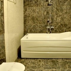 Etap Altinel Aliaga Hotel Турция, Дикили - отзывы, цены и фото номеров - забронировать отель Etap Altinel Aliaga Hotel онлайн ванная фото 2
