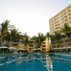 Ocean Breeze Hotel Mazatlan Масатлан бассейн