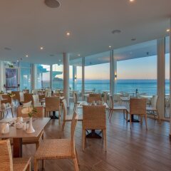 Galo Resort Hotel Galomar - Adults Friendly гостиничный бар
