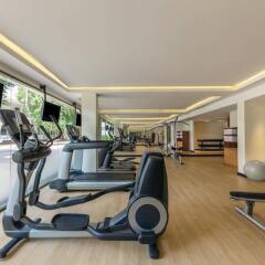 Отель DoubleTree by Hilton Phuket Banthai Resort фитнесс-зал