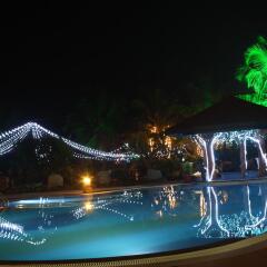 Отель Joecons Beach Resort Индия, Гоа - отзывы, цены и фото номеров - забронировать отель Joecons Beach Resort онлайн бассейн