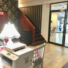 Отель FIRST 1 Boutique House at Sukhumvit 1 в номере