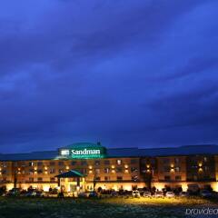 Отель Sandman Hotel Calgary Airport Канада, Калгари - отзывы, цены и фото номеров - забронировать отель Sandman Hotel Calgary Airport онлайн вид на фасад