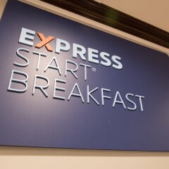 Отель Holiday Inn Express Kennedy Airport США, Нью-Йорк - 2 отзыва об отеле, цены и фото номеров - забронировать отель Holiday Inn Express Kennedy Airport онлайн удобства в номере фото 2