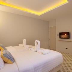 Отель Nature Pine Residence сейф в номере