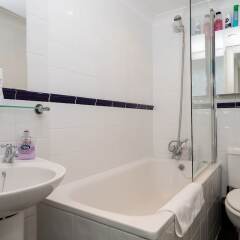 Отель 1 Bedroom Flat In Brixton Великобритания, Лондон - отзывы, цены и фото номеров - забронировать отель 1 Bedroom Flat In Brixton онлайн ванная