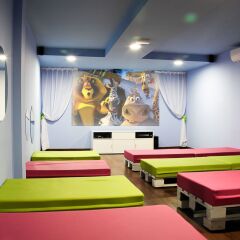 Отель Aparthotel Four Elements Suites Испания, Салоу - 1 отзыв об отеле, цены и фото номеров - забронировать отель Aparthotel Four Elements Suites онлайн детские мероприятия фото 2