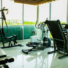 Апартаменты The Gallery Jomtien Beach Apartment Паттайя фитнесс-зал