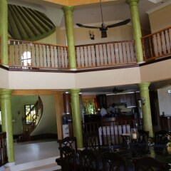 Отель Milbrooks Resort интерьер отеля