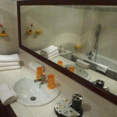 Hotel Des Neiges in Cilaos, France from 196$, photos, reviews - zenhotels.com bathroom