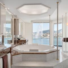 Отель Fairmont Grand Hôtel Genève Швейцария, Женева - 1 отзыв об отеле, цены и фото номеров - забронировать отель Fairmont Grand Hôtel Genève онлайн ванная