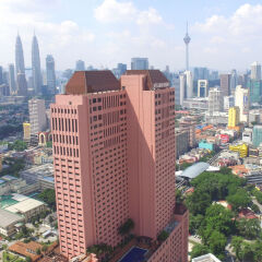 Отель Grand Seasons Hotel Kuala Lumpur Малайзия, Куала-Лумпур - отзывы, цены и фото номеров - забронировать отель Grand Seasons Hotel Kuala Lumpur онлайн балкон
