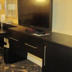 Отель Crowne Plaza Los Angeles International Airport США, Лос-Анджелес - 3 отзыва об отеле, цены и фото номеров - забронировать отель Crowne Plaza Los Angeles International Airport онлайн удобства в номере фото 2