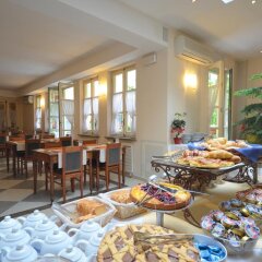 Hotel Roma E Rocca Cavour питание