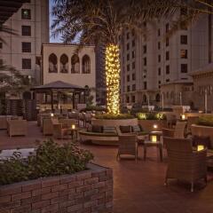 Отель Amwaj Rotana - Jumeirah Beach Residence