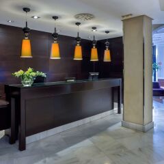 NH Collection Granada Victoria Hotel интерьер отеля