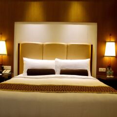Crowne Plaza Hotel New Delhi Okhla комната для гостей фото 3