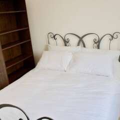 Апартаменты 2 Bedroom Apartment Near Centre Of The City Эдинбург комната для гостей фото 3