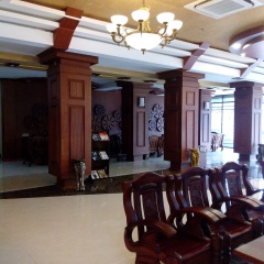 Two Elephants Hotel питание