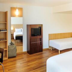 Отель Ibis Zurich City West Цюрих комната для гостей фото 2