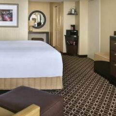 Отель New York Marriott Marquis США, Нью-Йорк - 8 отзывов об отеле, цены и фото номеров - забронировать отель New York Marriott Marquis онлайн удобства в номере фото 2