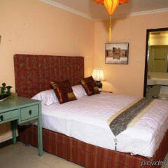 Отель Michaels House Beijing сейф в номере
