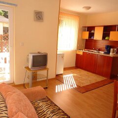 Aquarelle Hotel And Villas Золотые пески комната для гостей фото 2