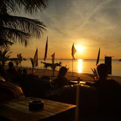 Отель Koh Tao Beachside Resort Таиланд, Остров Тау - отзывы, цены и фото номеров - забронировать отель Koh Tao Beachside Resort онлайн пляж фото 2