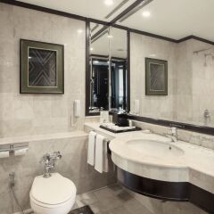 Hotel Ciputra Semarang ванная фото 2
