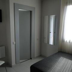 Отель Hostal Lami комната для гостей фото 8