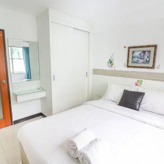 Апартаменты Bangkok Two Bedroom Apartment Бангкок фото 2