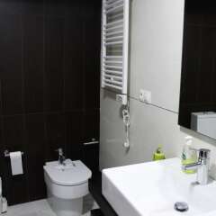 Отель Precioso Apartamento al Lado de las Torres de Serrano ванная фото 2
