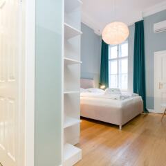 Апартаменты Vienna Prestige Apartments - Graben, by Welcome2Vienna Вена комната для гостей