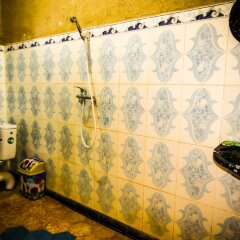 Отель Auberge Les Roches Марокко, Мерзуга - отзывы, цены и фото номеров - забронировать отель Auberge Les Roches онлайн ванная
