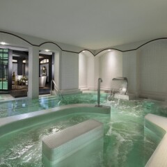 Отель Hôtel Barrière Le Fouquet's Франция, Париж - 1 отзыв об отеле, цены и фото номеров - забронировать отель Hôtel Barrière Le Fouquet's онлайн бассейн фото 3