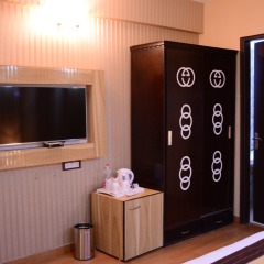 Hotel S. K Crown Park Naraina сейф в номере